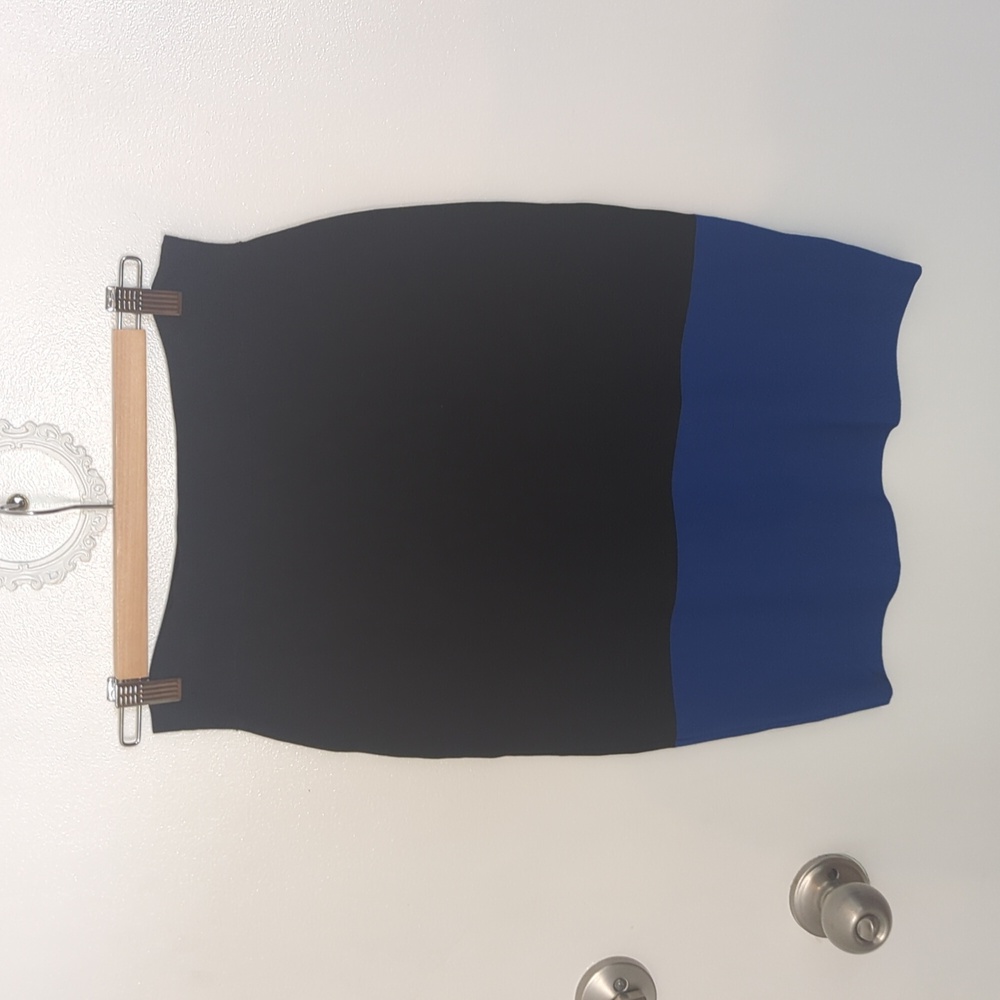 🧡 BCBG Max Azria bodycon color block skirt size large
